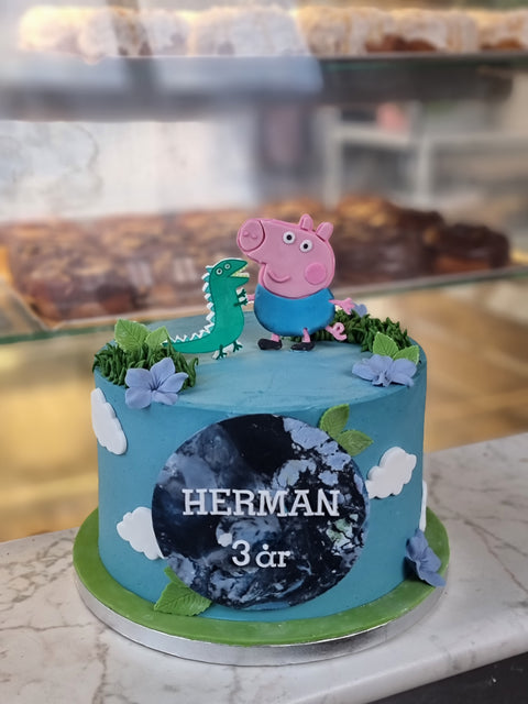 Peppa Pig birthday cake