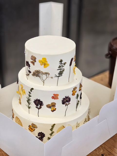 Cake with pressed flowers