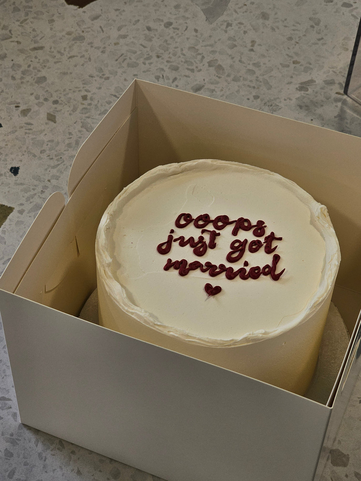 Small wedding cake Copenhagen | Low-key wedding cake