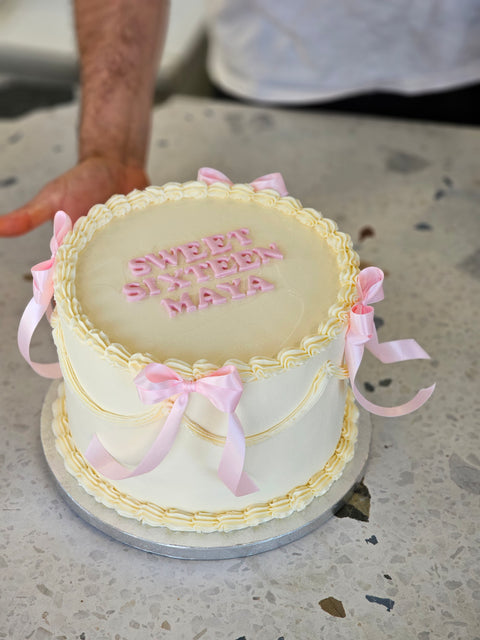 Vintage cake with ribbons