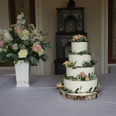 Stribet smørcreme med blomster