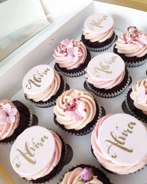 Cupcakes med navneskilte
